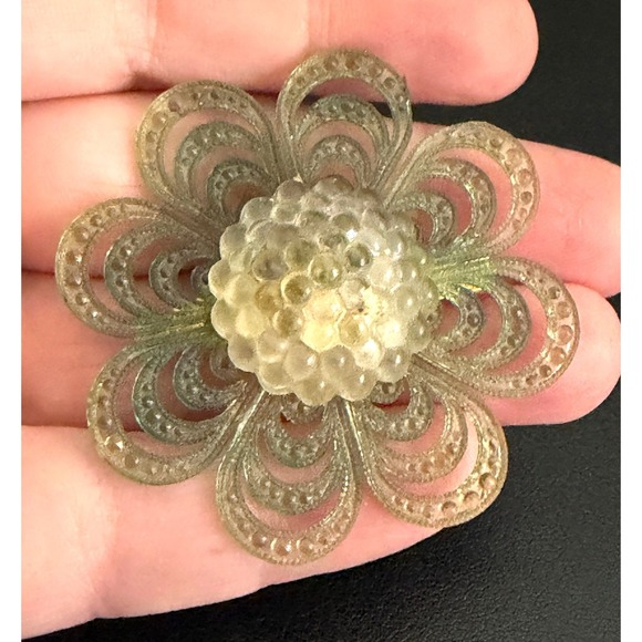 Jewelry - Vintage Lucite Brooch Flower Green Retro